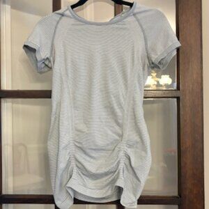 Athleta Fastest Track Ruched Tee in Gray and White Stripe, Size Small